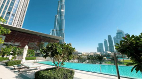 Sky High Luxury, Grande Signature, Burj Khalifa View, 5 minute walk to Dubai Mall